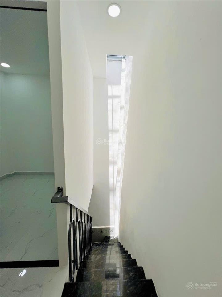 Bán nhà 2 tầng gò dầu  tân quý  quận tân phú  gần mặt tiền  18m2  2.85t tl