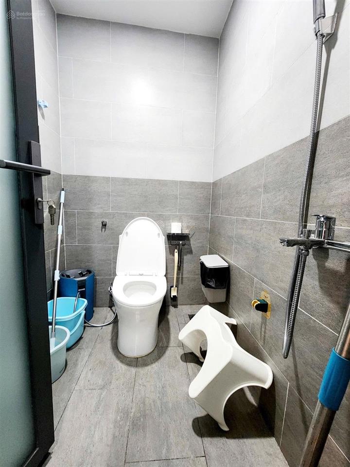 Bán nhà âu cơ  p.9  tân bình  xe hơi tới nhà  gần cư xá lữ gia  50m2  5 tầng  9.8t tl