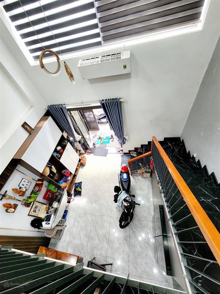 Bán nhà âu cơ  p.9  tân bình  xe hơi tới nhà  gần cư xá lữ gia  50m2  5 tầng  9.8t tl