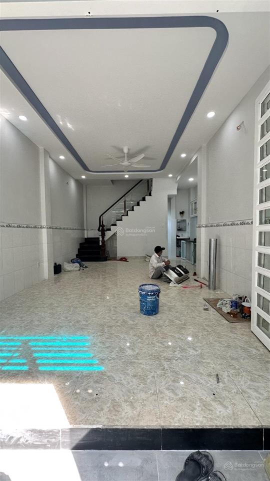 Bán nhà trần văn quang phường bảy hiền tân bình sau 1 căn mặt tiền 2 tầng 42m2 5.89t tl