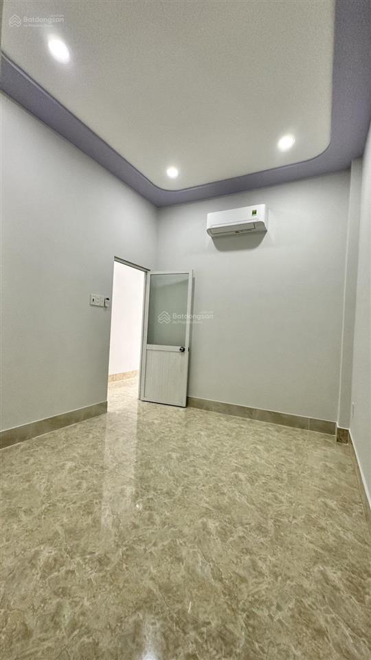 Bán nhà trần văn quang phường bảy hiền tân bình sau 1 căn mặt tiền 2 tầng 42m2 5.89t tl