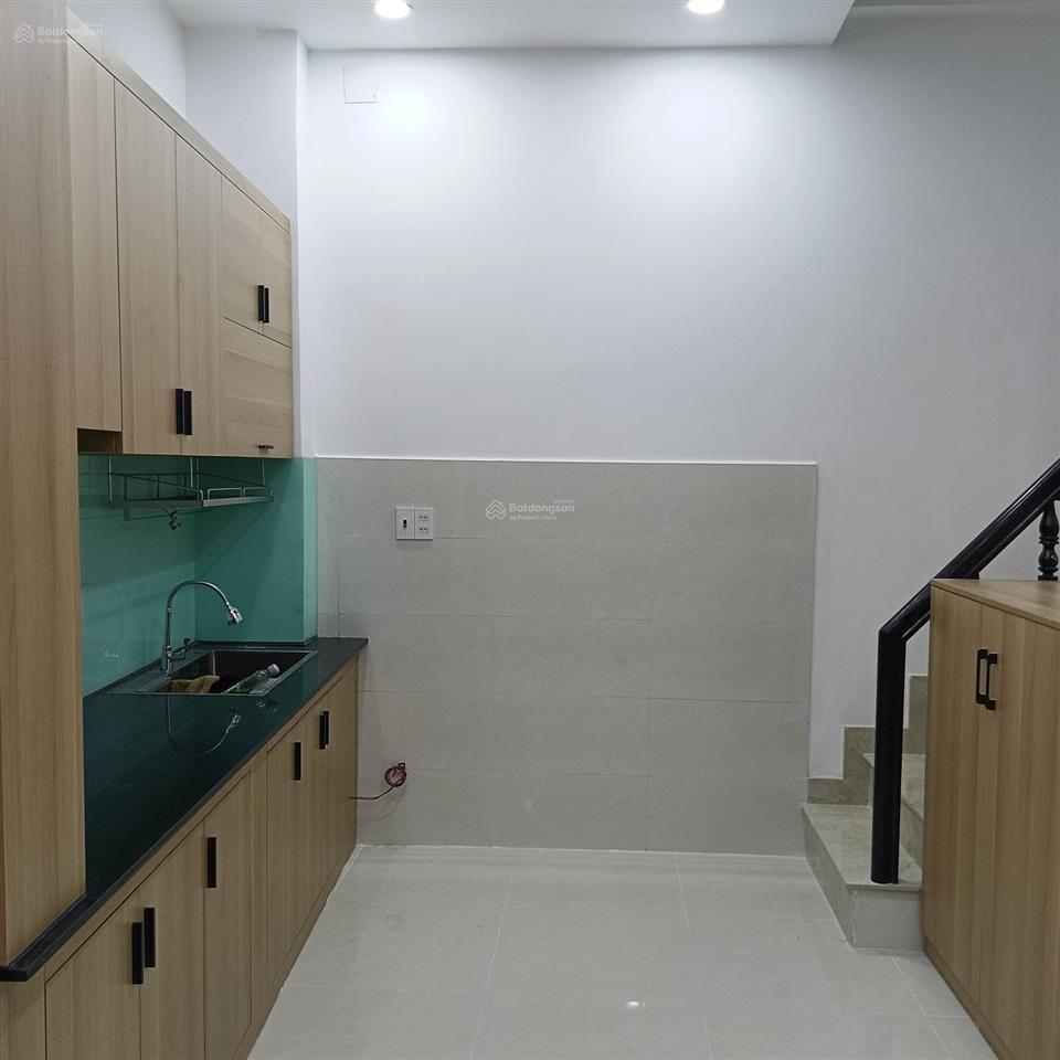 Bán nhà hồng lạc  p.11  tân bình  gần chung cư bàu cát  3 tầng  20m2  4.25t tl