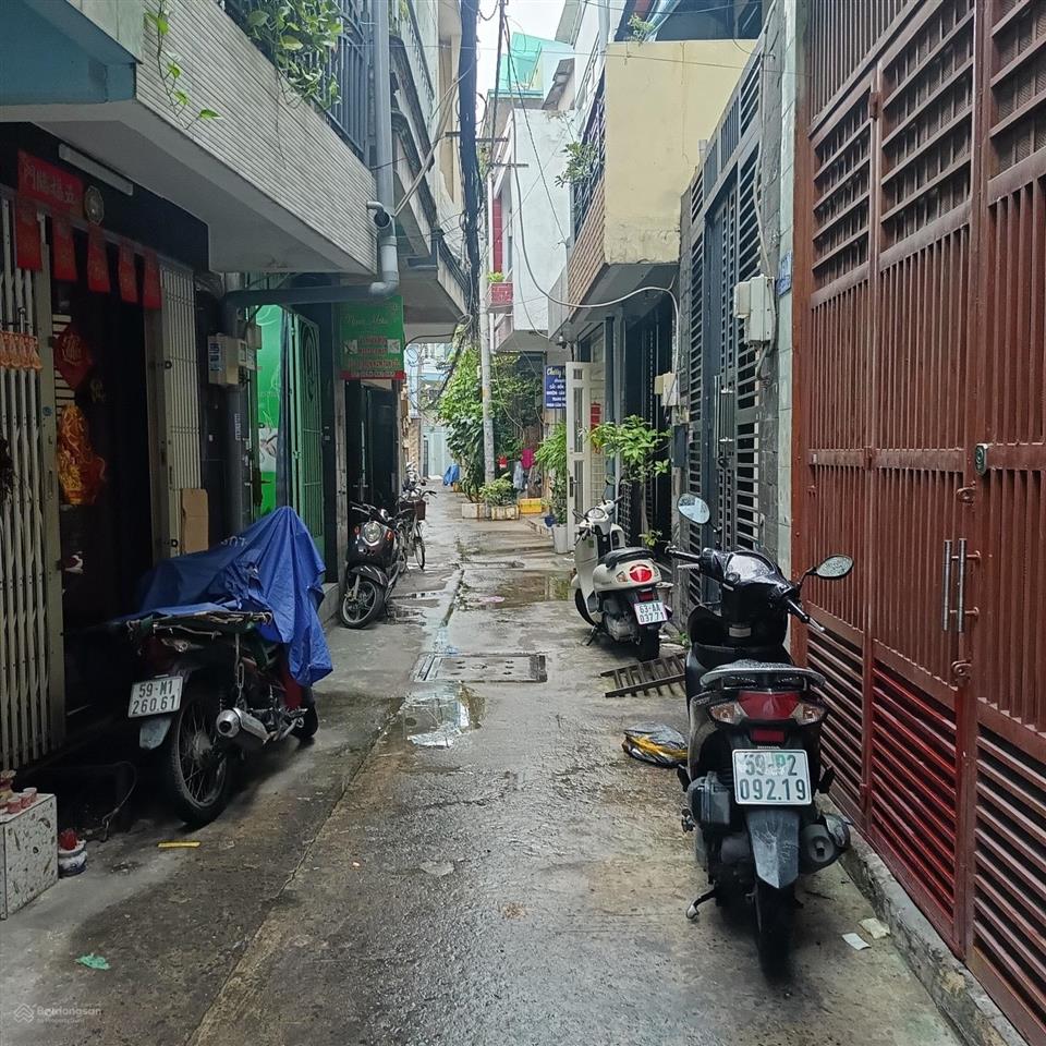 Bán nhà hồng lạc  p.11  tân bình  gần chung cư bàu cát  3 tầng  20m2  4.25t tl