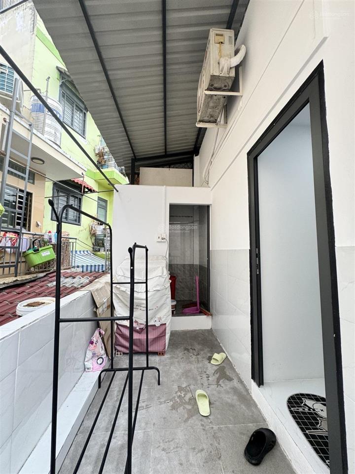 Bán nhà hòa bình phường hòa bình q. 11 hẻm thông lạc long quân 2 tầng 44m2  5.1t tl
