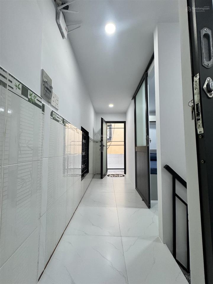 Bán nhà hòa bình phường hòa bình q. 11 hẻm thông lạc long quân 2 tầng 44m2  5.1t tl
