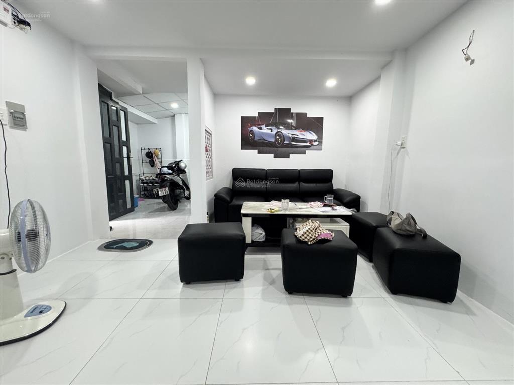 Bán nhà hòa bình phường hòa bình q. 11 hẻm thông lạc long quân 2 tầng 44m2  5.1t tl