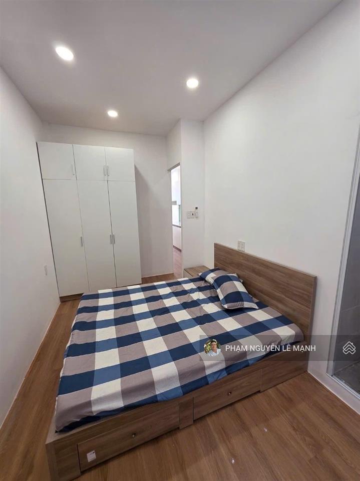 Bán căn hộ cc lô e lạc long quân  p.5  q.11  gần chợ hoa đầm sen  40m²(4x10)  2.25t tl