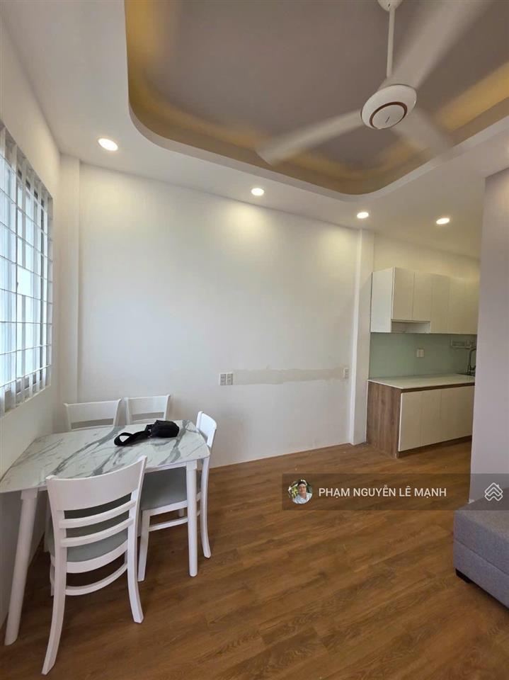 Bán căn hộ cc lô e lạc long quân  p.5  q.11  gần chợ hoa đầm sen  40m²(4x10)  2.25t tl