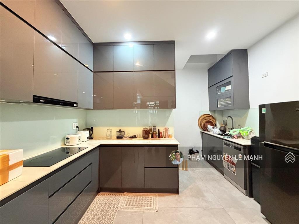 Bán nhà bùi thị xuân p.3 tân bình giáp phú nhuận gần lê văn sỹ 4 tầng 52.5m2  7.6t tl