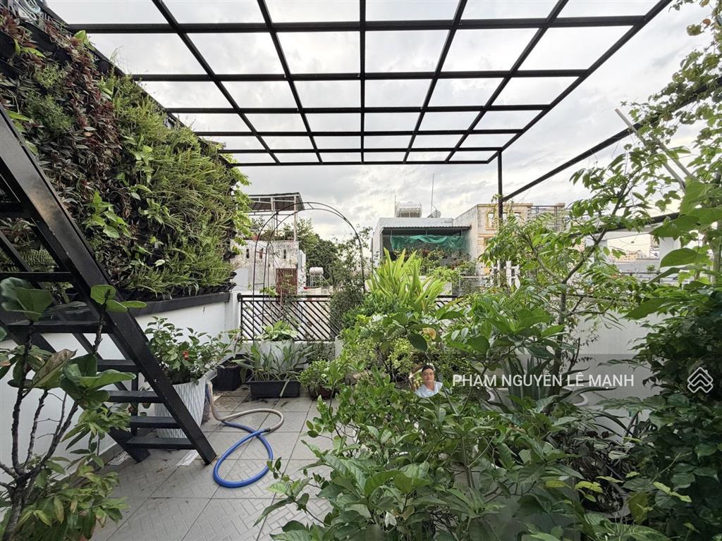 Bán nhà bùi thị xuân p.3 tân bình giáp phú nhuận gần lê văn sỹ 4 tầng 52.5m2  7.6t tl