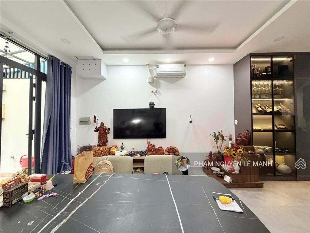 Bán nhà bùi thị xuân p.3 tân bình giáp phú nhuận gần lê văn sỹ 4 tầng 52.5m2  7.6t tl