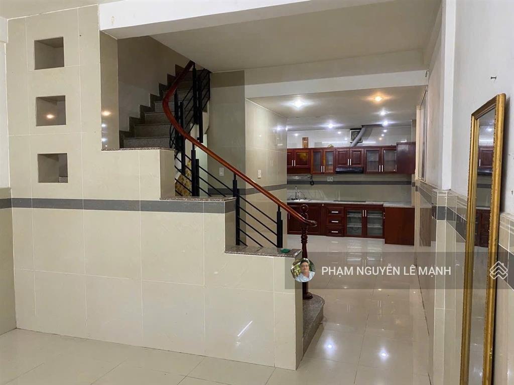 70m2 (3,9x18m) 2 lầu hxh 9 tỷ tl trường chinh p14 tân bình
