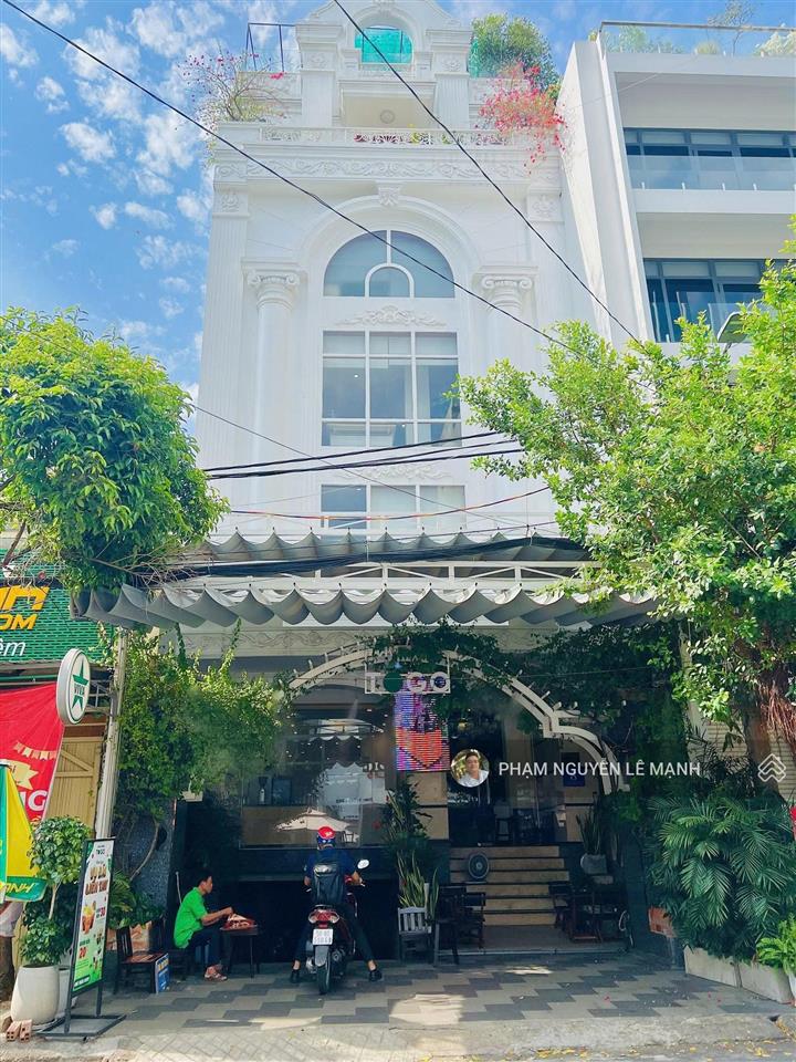 Văn phòng thang máy khu k300 tân bình dt 95m2 giá 28triệu/tháng free quản lý hầm xe rộng có bảo vệ