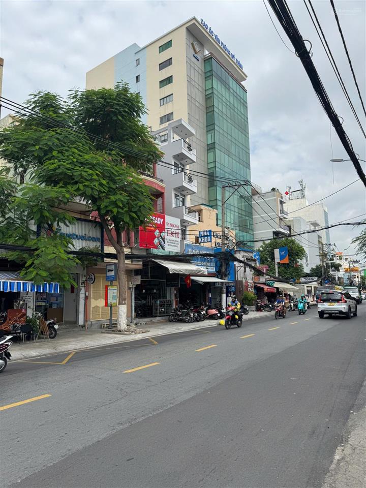 ~1700m2 tòa nhà 7 tầng mặt tiền lê quang định hd thuê khủng 1.7 tỷ ổn định, nhà mới vị trí siêu đẹp