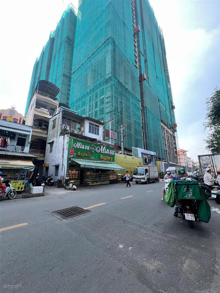 Giá đầu tư dưới chân manhattan q1  400m chợ bến thành  ctxd mới hầm 9 tầng  4.5x20m  chỉ 23 tỷ