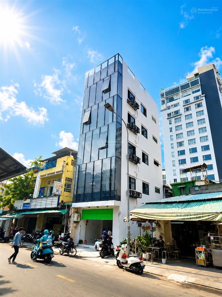 Cần bán góc 2mt phố tây đề thám q1  5 tầng thang máy  hđt 60 triệu  vị trí đẹp  chỉ 30 tỷ