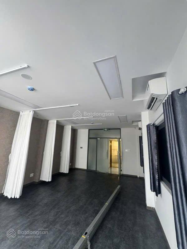 Cần bán góc 2mt phố tây đề thám q1  5 tầng thang máy  hđt 60 triệu  vị trí đẹp  chỉ 30 tỷ