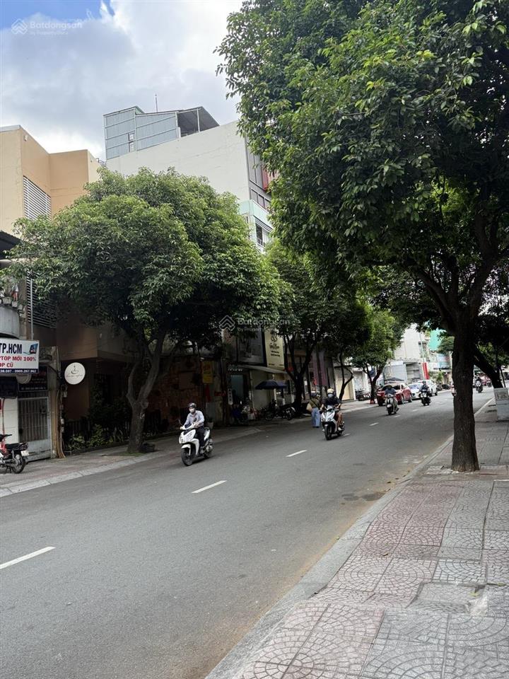Ngộp bank bán mt chợ bến thành q1  4.6x15m  4 tầng  hd thuê 65 triệu/tháng thời trang  33 tỷ