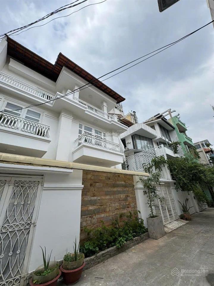 Biệt thự đa kao sài gòn xưa  13 x 16m  3 tầng  sân vườn  hẻm conpound an ninh  41 tỷ bán gấp