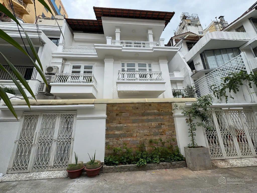 Biệt thự đa kao sài gòn xưa  13 x 16m  3 tầng  sân vườn  hẻm conpound an ninh  41 tỷ bán gấp