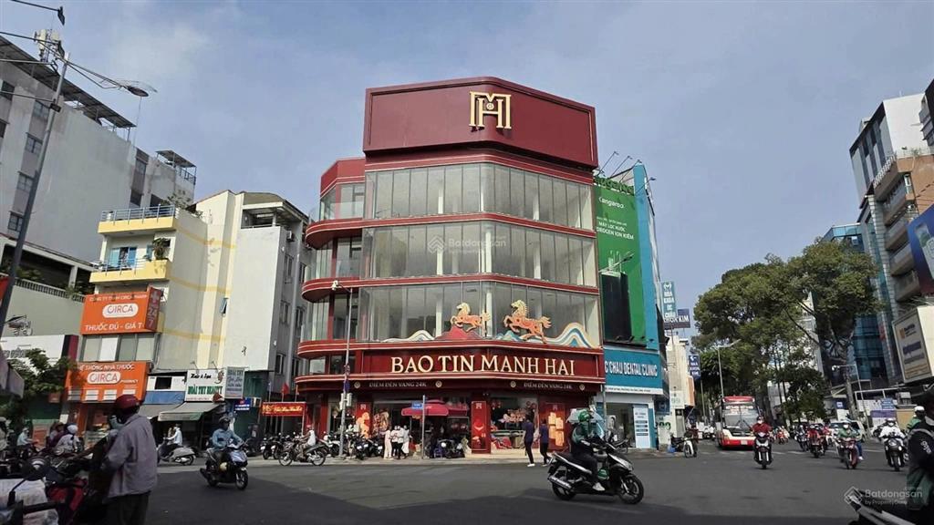 Hdt 8.7 tỷ/năm  góc 3mt nguyễn trãi vòng xoay chợ bến thành  18x20  6 tầng thang máy  250 tỷ
