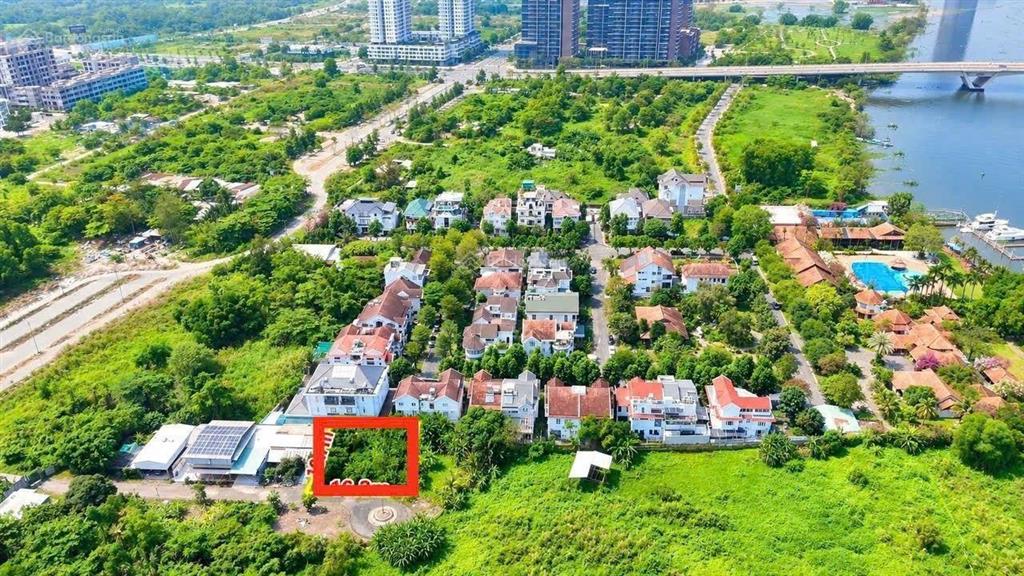 Vị trí kim cương  lô đất trần bạch đằng sát vách metropole  16x18m  300,3m  giá đầu tư 76 tỷ