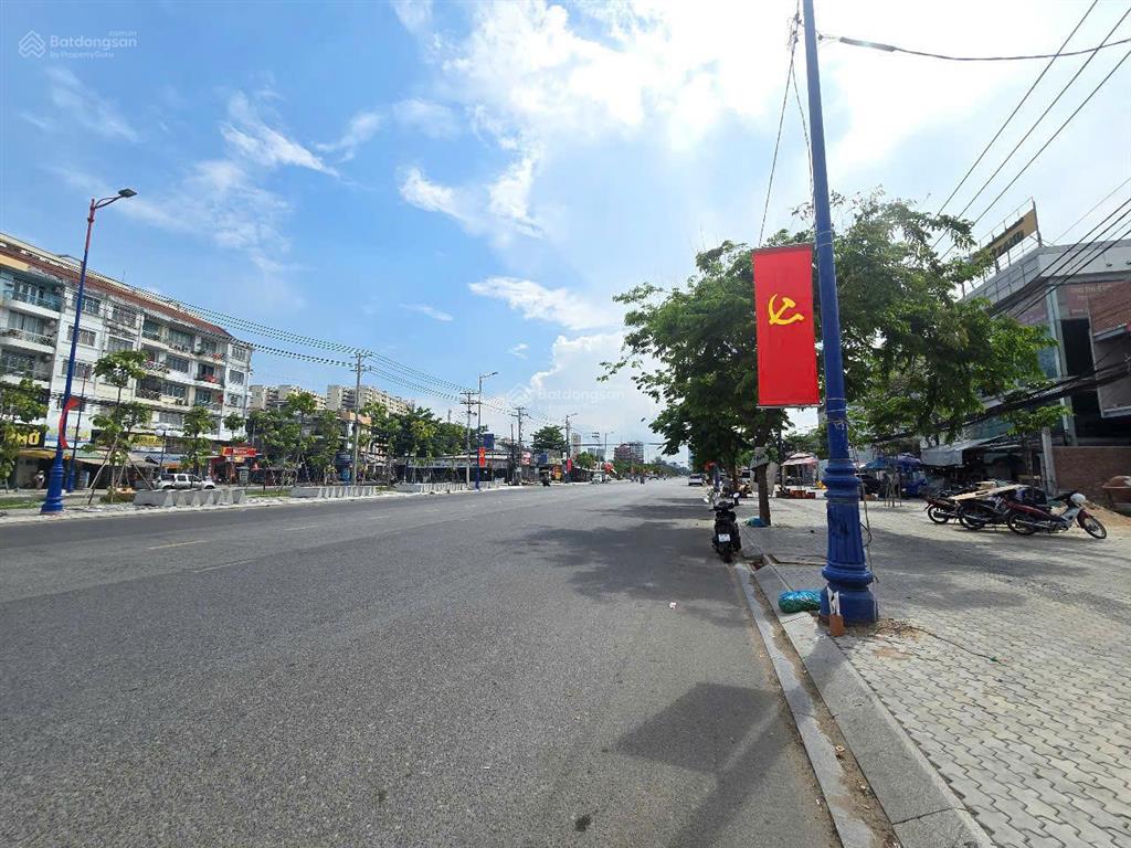 Giá đầu tư ngay metropole  khuôn đất mặt tiền lương định của 200m2  vỉa hè 10m  đoạn đẹp  85 tỷ
