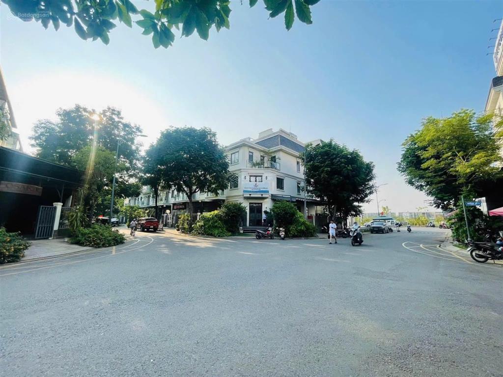 Biệt thự lakeview an phú góc 2 mặt tiền  4 tầng nhà mới đẹp  view công viên hồ cảnh quan  45 tỷ