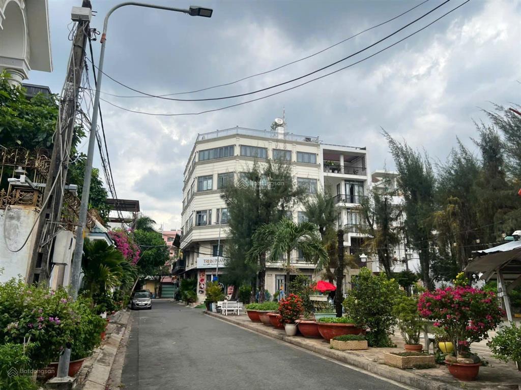 Chia tài sản bán chdv góc 2 mt nguyễn thị thập q7  12x20m  6 lầu  dòng tiền 350 triệu/th  51 tỷ
