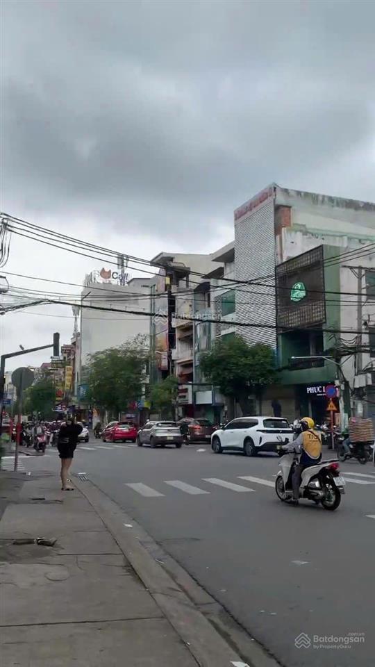 Giá đầu tư  mặt tiền nguyễn gia trí  4.35x20.5m  5 tầng nhà có gu  hđt 70 triệu/tháng  30 tỷ