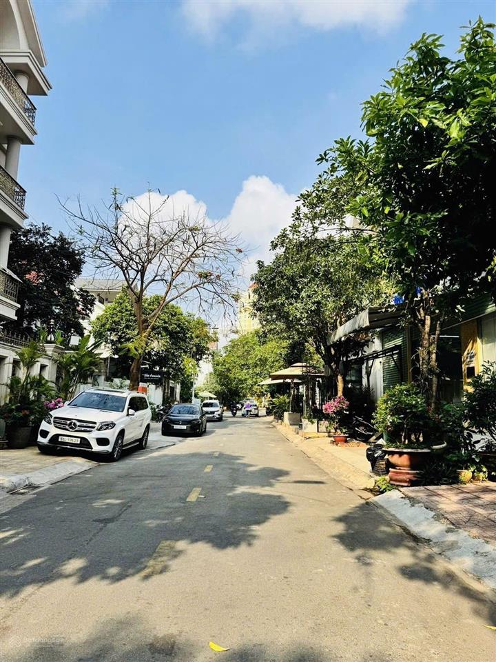 Ngộp bank 38 tỷ  biệt thự song hành ngay mega an phú q2  10x20m  hầm 3 tầng  gấp bán 48 tỷ