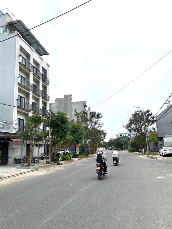 Chào bán lô mt đoàn khuê  nam việt á  dt 125m2  xây căn hộ , viila , cực đẹp