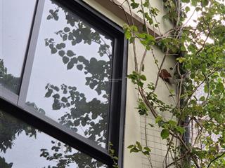 Cho hộ gia đình thuê nhà ở mặt phố, gần đình chèm