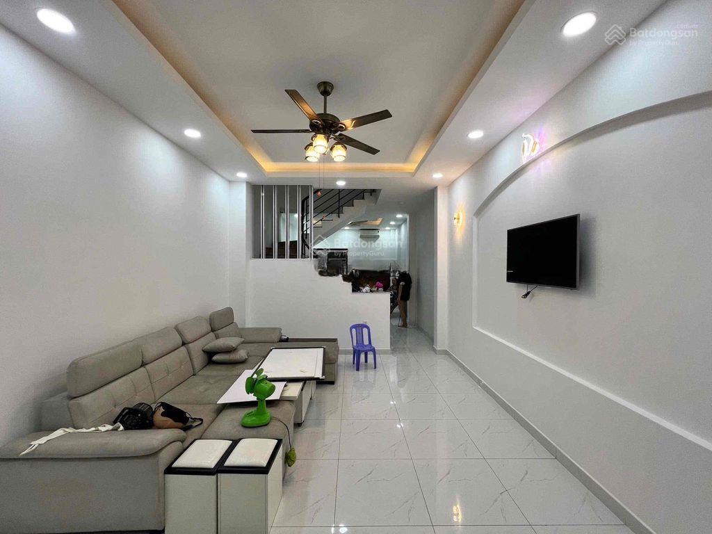 Bán nhà mới  hxh  đào duy anh  phú nhuận  64m2  4 tầng