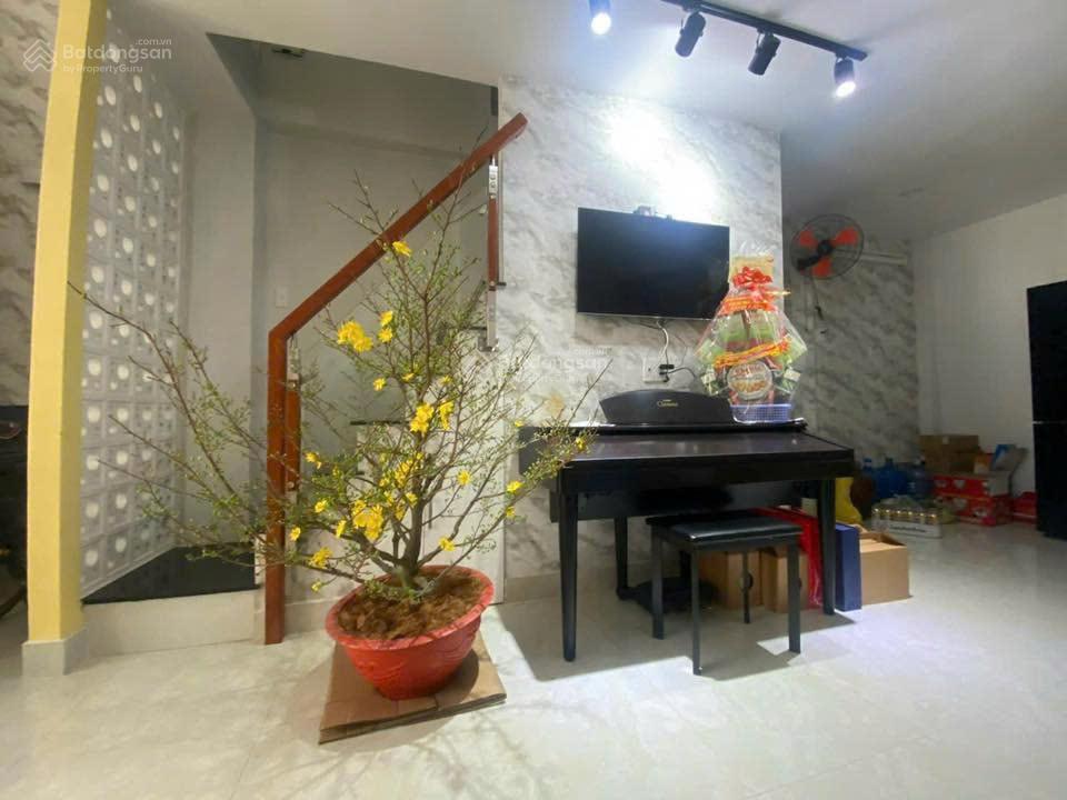 63/7 đinh công tráng, p.tân định q.1 gần chợ tân định  full nội thất cao cấp