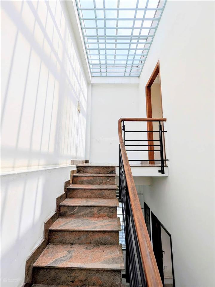Bán nhà mặt tiền 121 phạm văn đồng, gò vấp (nay là p. hạnh thông)  5.8x7.1m  6 tầng