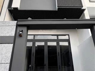 Bán nhà phường bửu hoà sát đường chính  đường xe hơi. giá chỉ 3 tỷ 680tr  tặng nội thất xịn