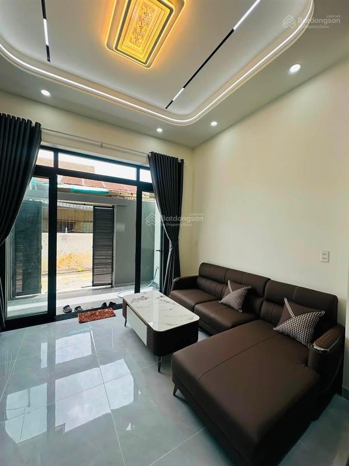 Bán nhà phường bửu hoà sát đường chính  đường xe hơi. giá chỉ 3 tỷ 680tr  tặng nội thất xịn
