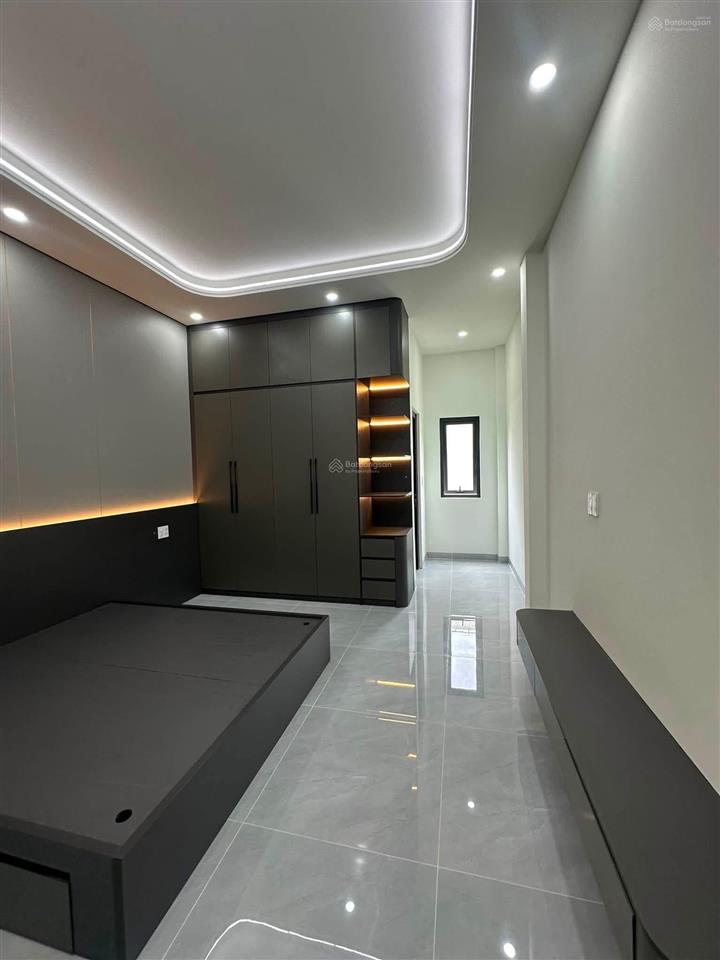 Bán nhà phường bửu hoà sát đường chính  đường xe hơi. giá chỉ 3 tỷ 680tr  tặng nội thất xịn
