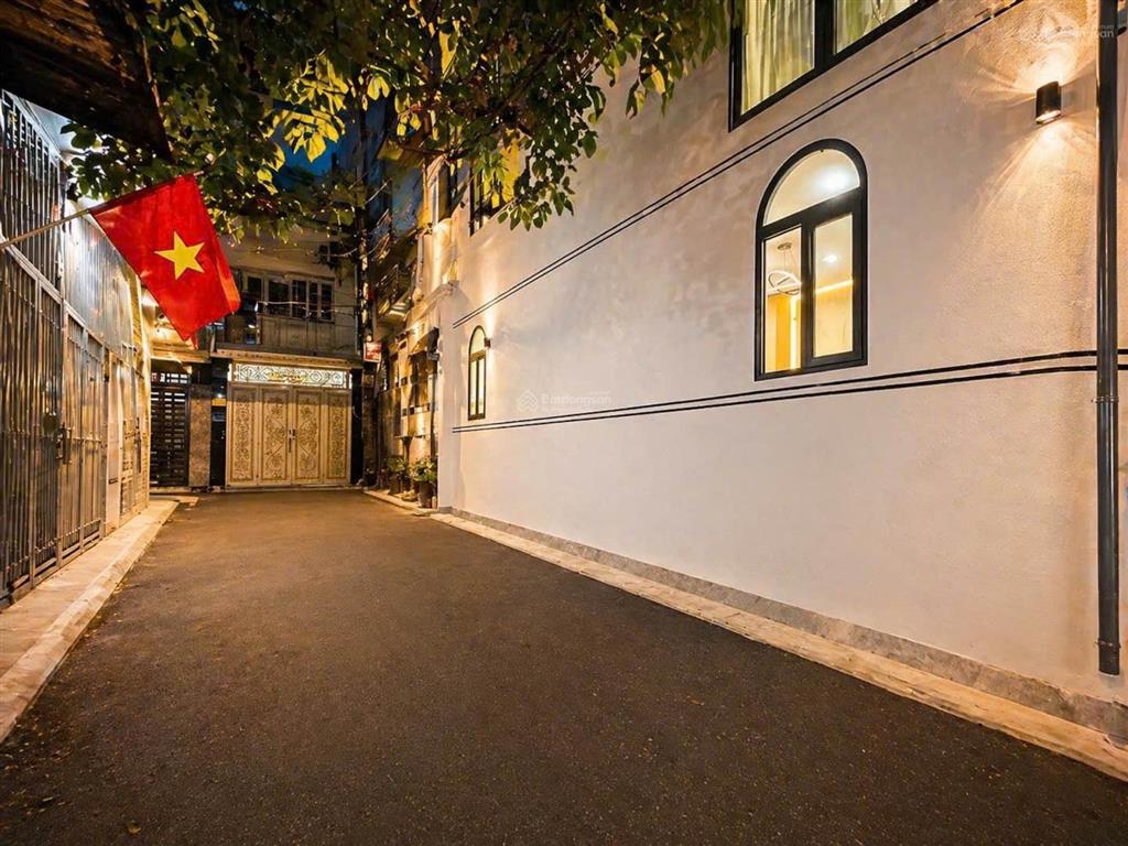 Chủ gộp lắm rồi  cần lắm bình oxy căn góc  4 tầng  xe tải thông