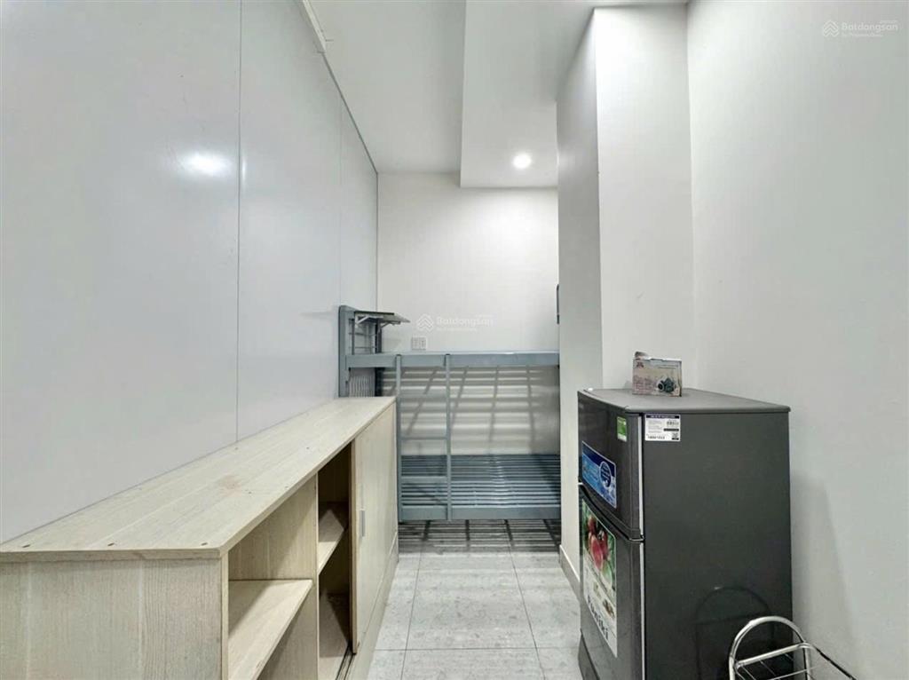 Dt to ngang lớn hxh cách 1 căn ra mặt tiền sát sân bay dòng tiền 40tr/tháng