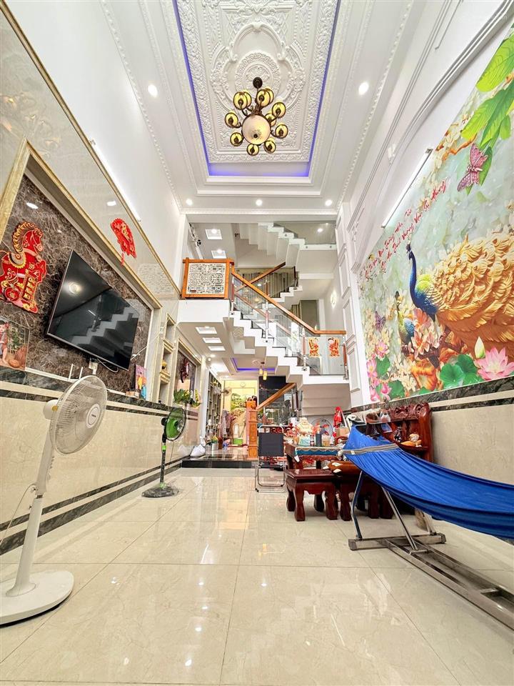 Chủ gấp bán thương lượng mạnh nhà 4 tầng gần ngã tư tô ký