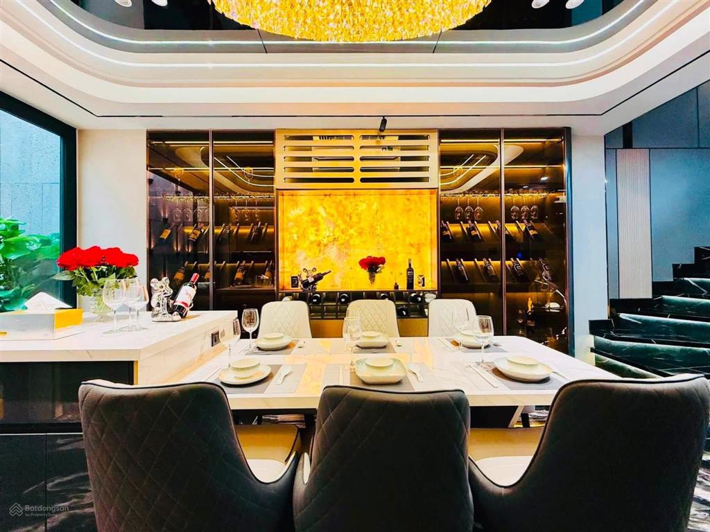 Siêu phẩm luxury nhà phố có thang máy đường xe hơi 6m ngay công viên làng hoa gò vấp