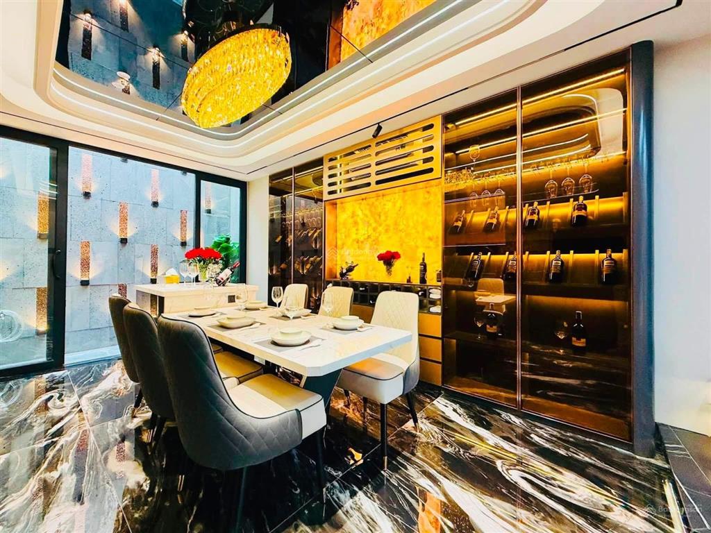 Siêu phẩm luxury nhà phố có thang máy đường xe hơi 6m ngay công viên làng hoa gò vấp
