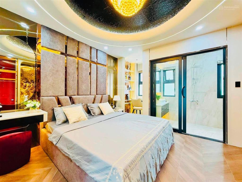 Siêu phẩm luxury nhà phố có thang máy đường xe hơi 6m ngay công viên làng hoa gò vấp