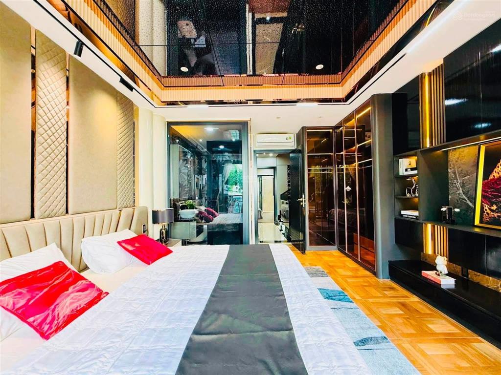 Siêu phẩm luxury nhà phố có thang máy đường xe hơi 6m ngay công viên làng hoa gò vấp