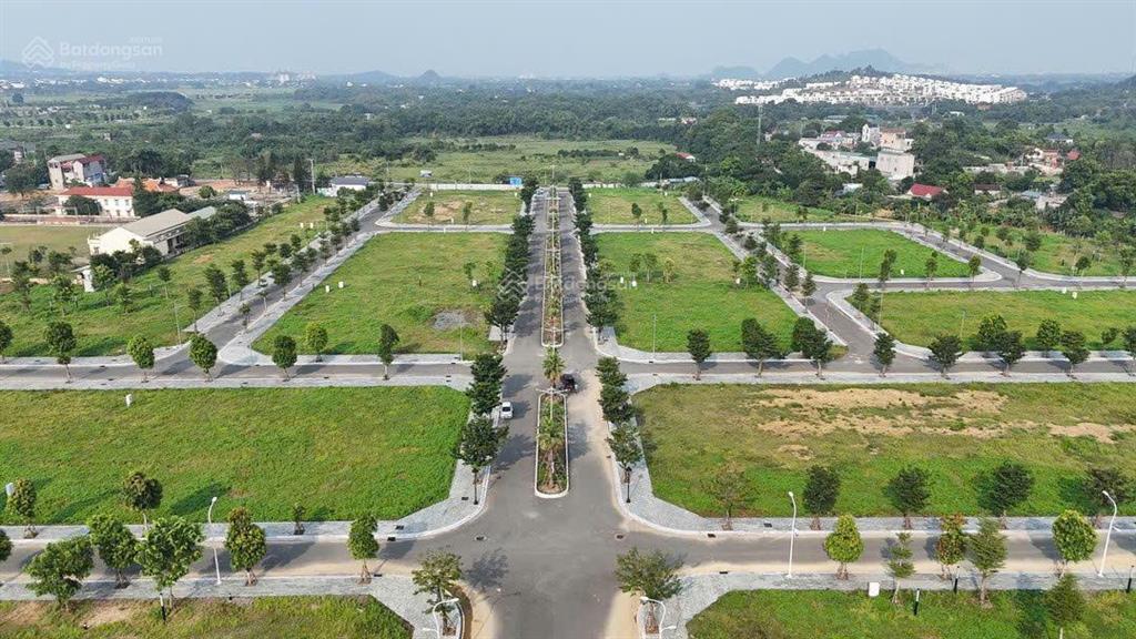 Lô lk giá tốt trong khu vực, chỉ loanh quanh 2,4 tỷ sổ sẵn sang tên, đầu tư đón sóng cực kỳ tốt