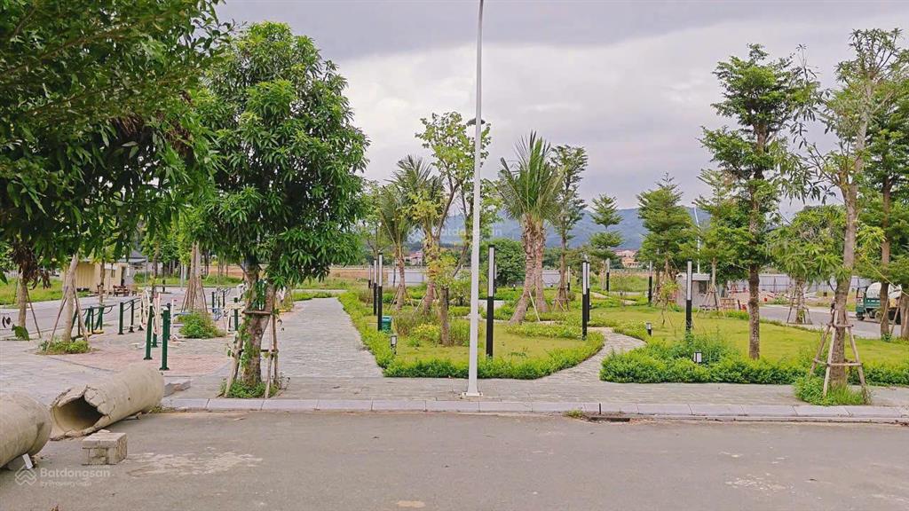 Lô lk giá tốt trong khu vực, chỉ loanh quanh 2,4 tỷ sổ sẵn sang tên, đầu tư đón sóng cực kỳ tốt