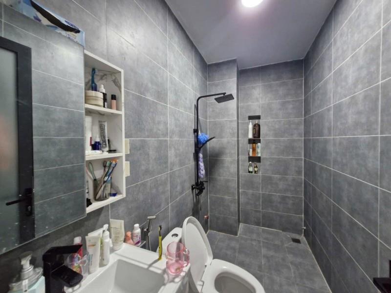 Bán nhà mặt phố Số 13, Linhn Xuân, Thủ Đức, TP HCM. DT 100m2, 2 tầng, 3PN, 4WC, giá 6,4