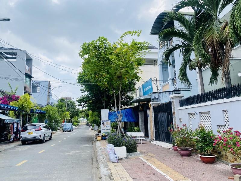 Bán nhà mặt phố đường  Đại Lộ 3, Phước Bình, Q9, Thủ Đức, TP HCM. DT  82m2, 3 tầng, giá